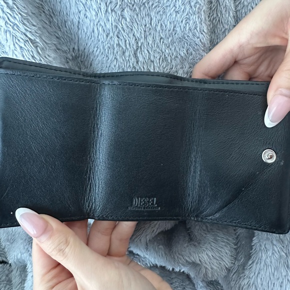 Diesel Black 1DR Bifold Wallet - Picture 4 of 5